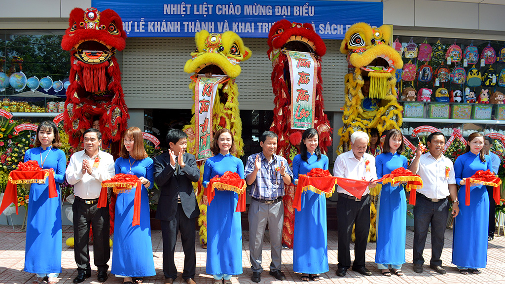 Công ty cổ phần Văn hóa Đắk Lắk khai trương nhà sách tại huyện Ea Súp