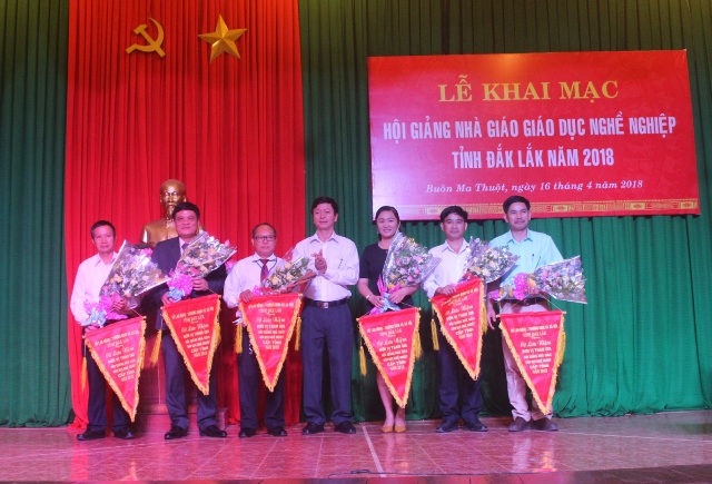 55 giáo viên tham gia Hội giảng nhà giáo giáo dục nghề nghiệp tỉnh Đắk Lắk năm 2018