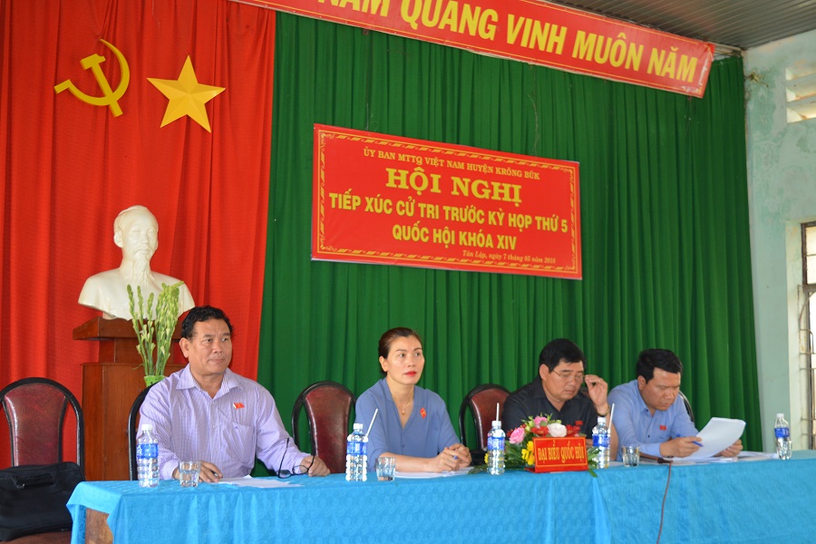 Đoàn Đại biểu Quốc hội tỉnh tiếp xúc cử tri tại xã Tân Lập, huyện Krông Búk.
