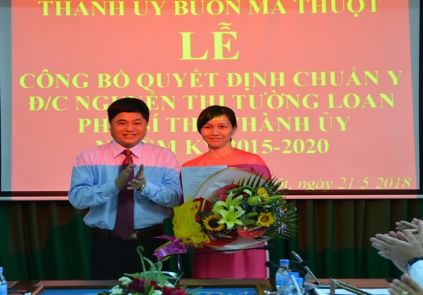 Công bố quyết định chuẩn y chức danh Phó Bí thư Thành ủy Buôn Ma Thuột, nhiệm kỳ 2015 – 2020