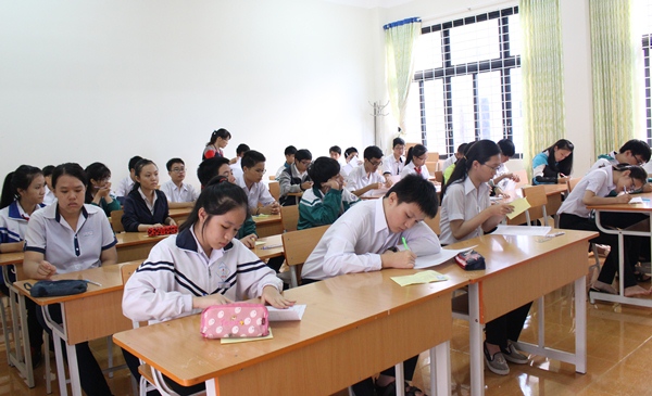 543 học sinh trúng tuyển vào lớp 10 Trường THPT Chuyên Nguyễn Du và Trường THPT Dân tộc Nội trú Nơ Trang Lơng