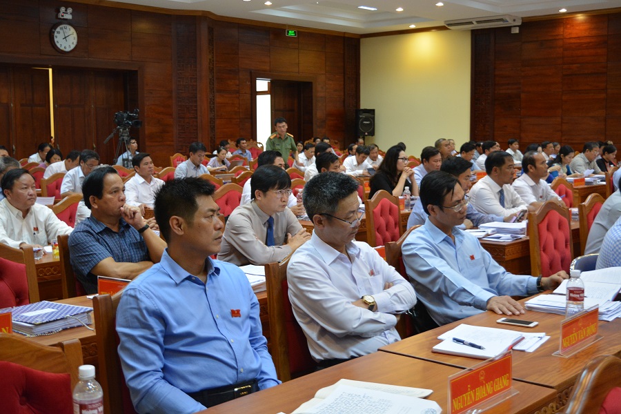 Active participation in Question-and-Answer Session at the 6th plenary meeting of the 9th Provincial People’s Council