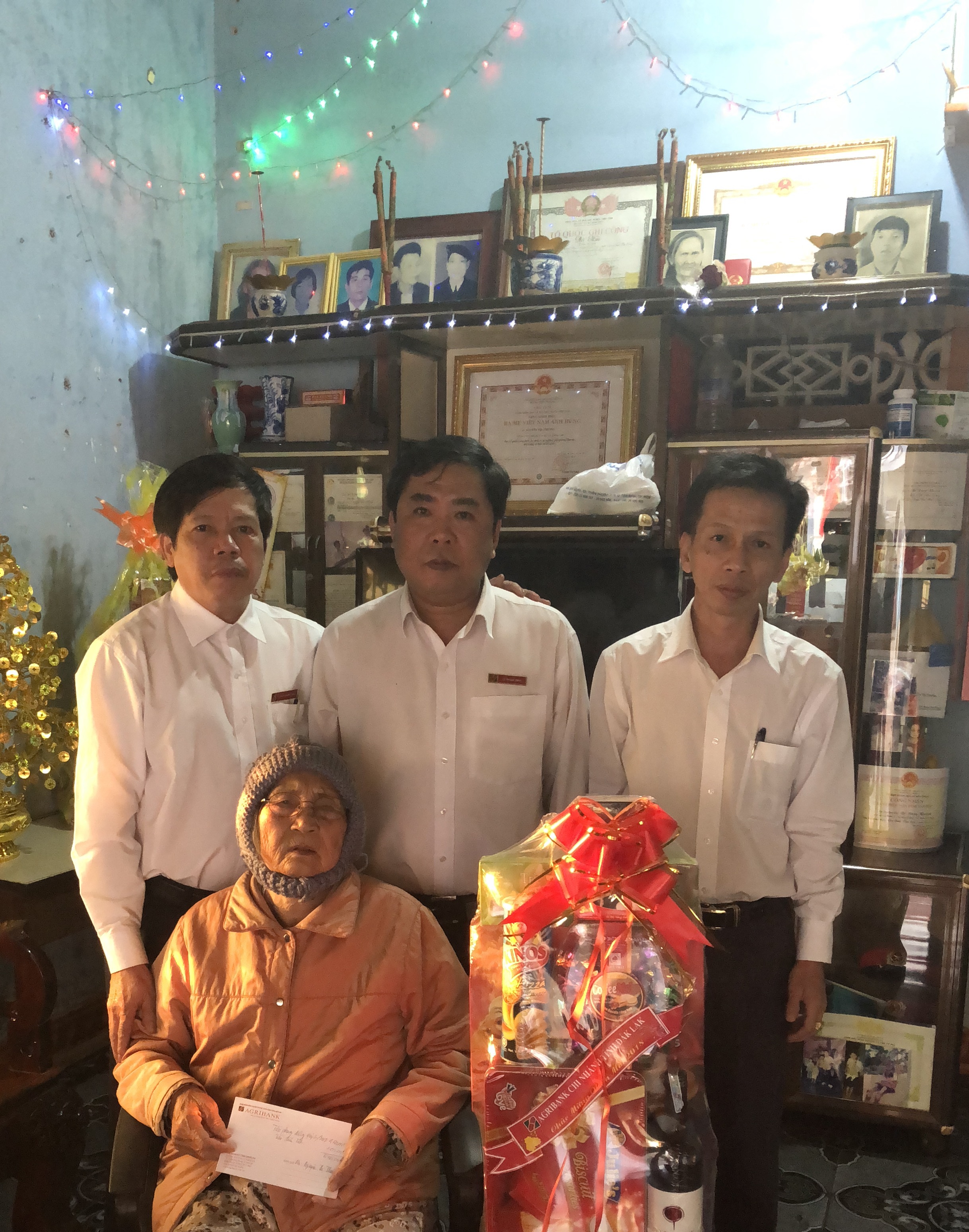 Agribank Đắk Lắk: Nhiều hoạt động đền ơn đáp nghĩa nhân kỷ niệm 71 năm ngày Thương binh liệt sỹ