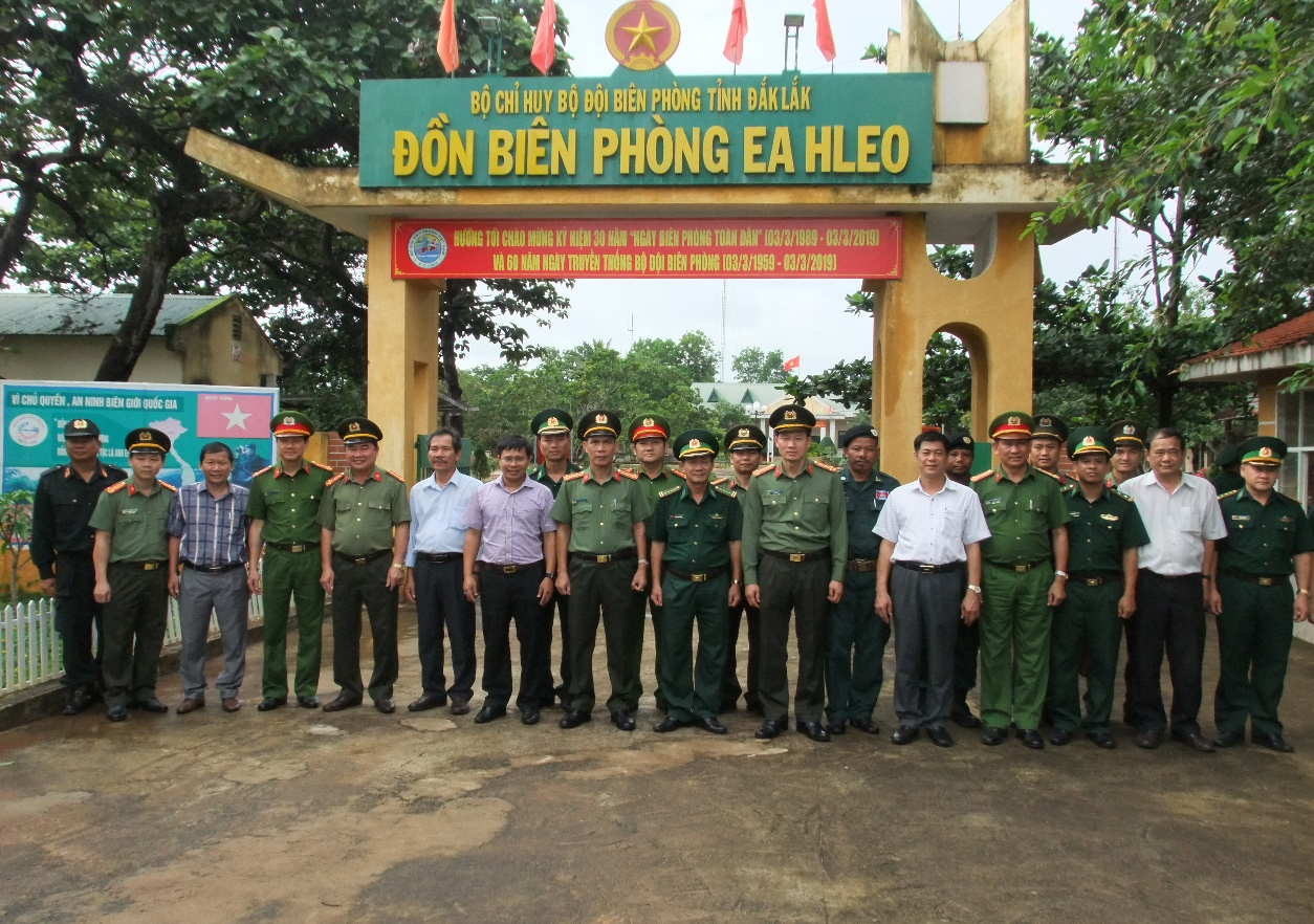 Giám đốc Công an tỉnh Đắk Lắk khảo sát nắm tình hình địa bàn tuyến biên giới trước thềm cuộc bầu cử Quốc hội Campuchia khóa VI năm 2018