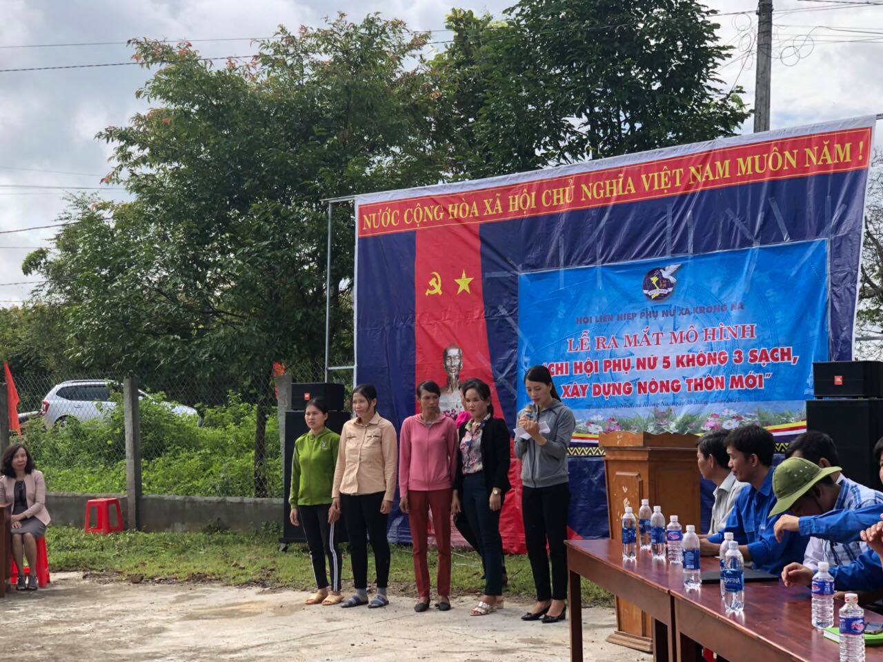 Hội LHPN tỉnh Đắk Lắk ra mắt mô hình “Chi hội phụ nữ 5 không 3 sạch” tại xã biên giới