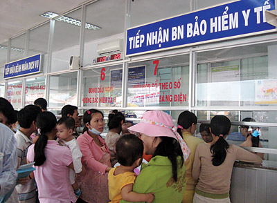 Báo cáo việc cấp thẻ BHYT, khám, chữa bệnh bằng thẻ BHYT cho trẻ em và triển khai thực hiện Quyết định số 55a/2013/QĐ-TTg