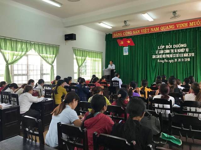 Huyện Krông Pắc: Khai giảng lớp Bồi dưỡng chính trị và nghiệp vụ công tác Hội cho cán bộ Hội phụ nữ cơ sở năm 2018