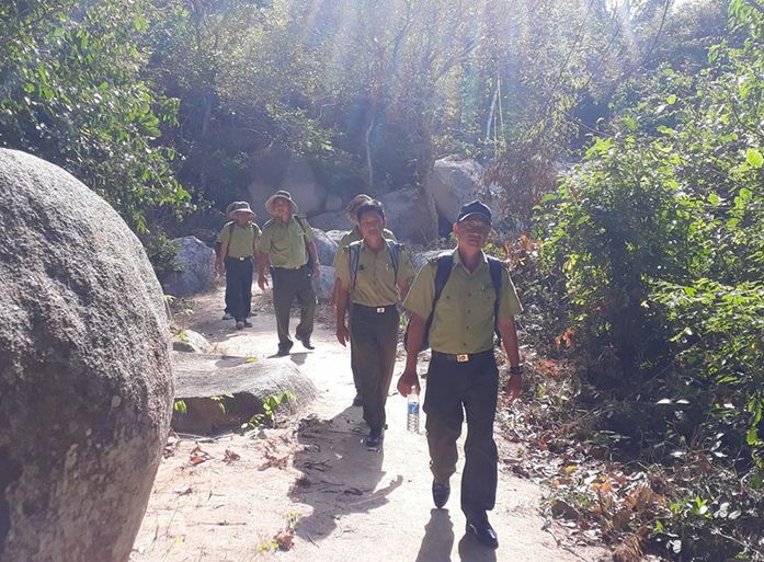 Ngăn chặn tình hình chống người thi hành công vụ trong lĩnh vực quản lý, bảo vệ rừng.