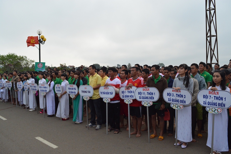 Sôi nổi Giải Đua thuyền truyền thống tỉnh Đắk Lắk lần thứ IX năm 2016