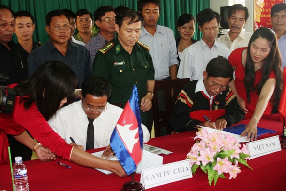 Tuyên truyền công tác biên giới trên đất liền Việt Nam – Campuchia trong tình hình mới