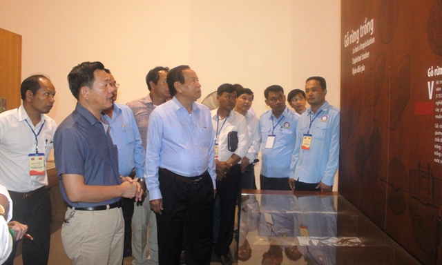 Đoàn công tác tỉnh Mondulkiri- Campuchia tham quan và giao lưu thể thao, văn nghệ tại tỉnh