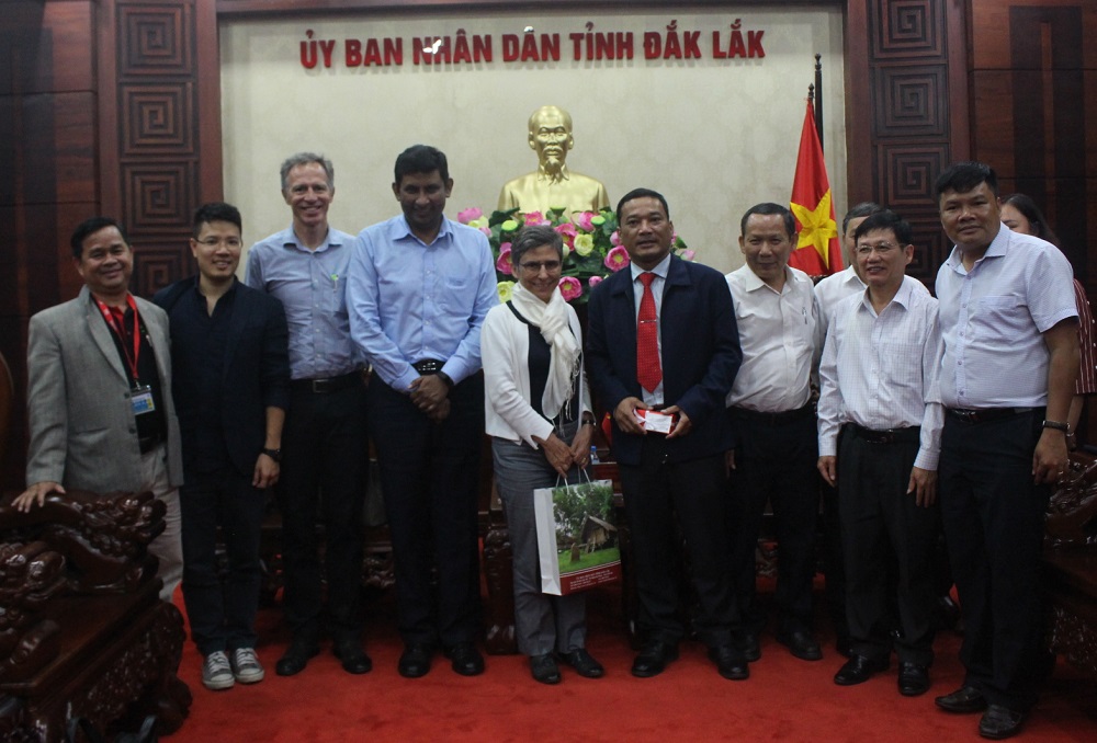 Ambassador of Switzerland in Vietnam pays a courtesy call on Dak Lak leaders