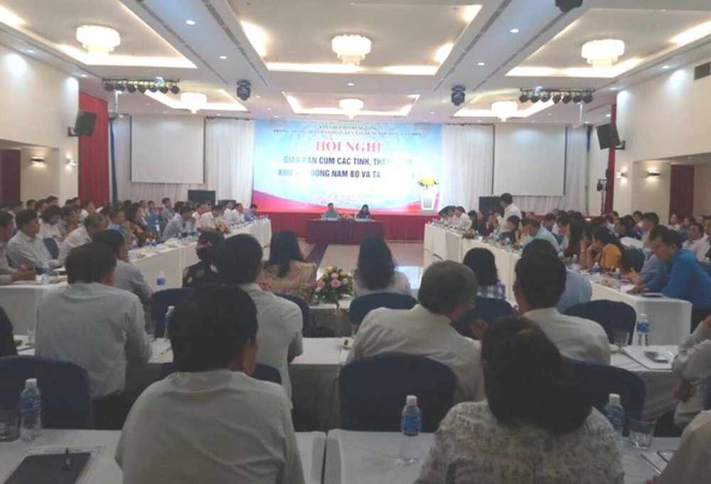 Tổ chức hoạt động và bình xét thi đua hằng năm của Cụm thi đua các tỉnh, thành phố trực thuộc Trung ương.