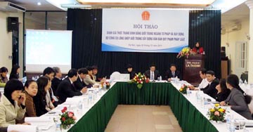 Nâng cao chất lượng công tác lồng ghép vấn đề bình đẳng giới trong xây dựng văn bản quy phạm pháp luật.