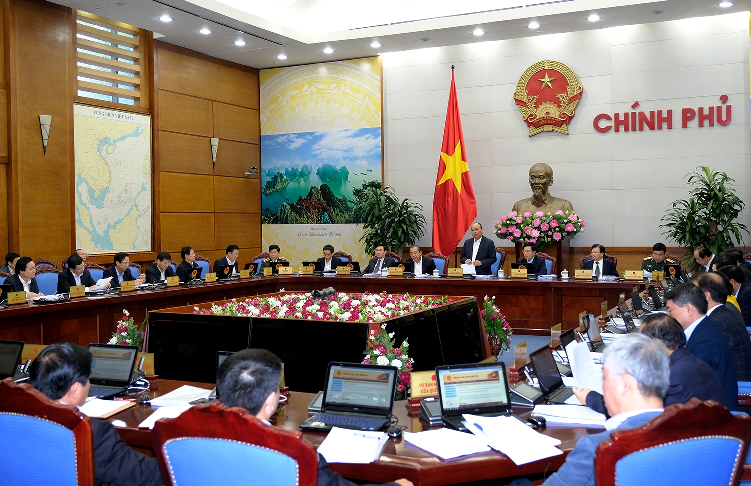 Báo cáo tình hình triển khai Nghị quyết số 01/NQ-CP và tình hình KTXH tháng 11 và 11 tháng năm 2018.