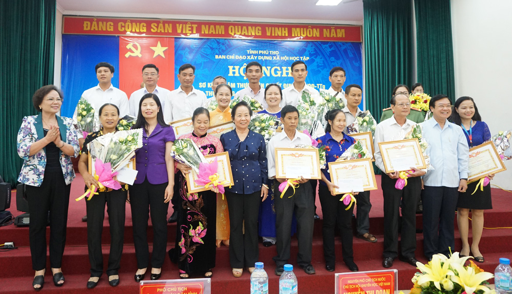 Sơ kết 3 năm thực hiện phong trào học tập suốt đời