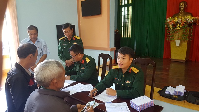 Ban Chỉ đạo 24 huyện Ea H’Leo chi trả chế độ trợ cấp 1 lần theo các Quyết định của Thủ tướng Chính phủ