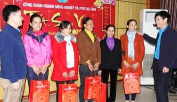 Hướng dẫn tặng quà của Chủ tịch nước nhân dịp Tết Nguyên đán Kỷ Hợi năm 2019