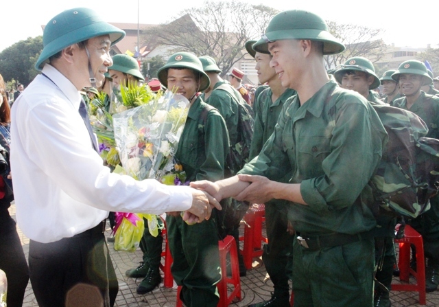 Hơn 2.450 thanh niên Đắk Lắk lên đường thực hiện nghĩa vụ quân sự