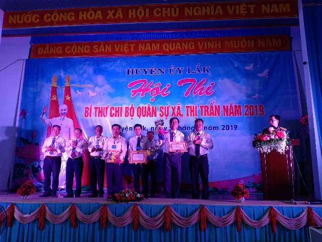 Huyện ủy Lắk tổ chức Hội thi Bí thư Chi bộ Quân sự xã, thị trấn năm 2019