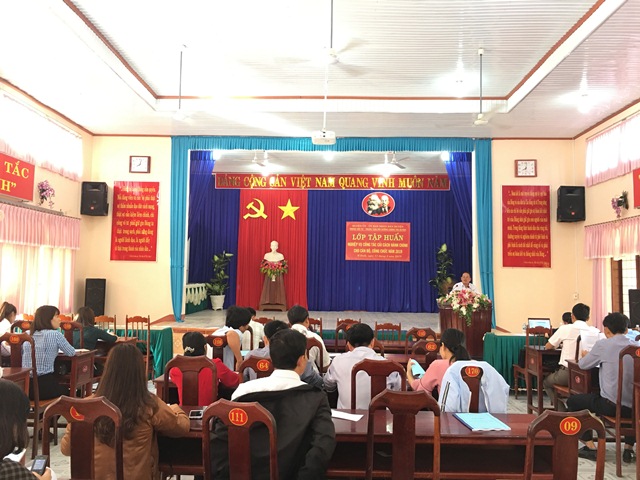 Huyện M'Đrắk: Tập huấn nghiệp vụ công tác cải cách hành chính cho cán bộ, công chức năm 2019