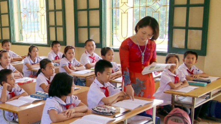 Rà soát biên chế sự nghiệp giáo dục và y tế