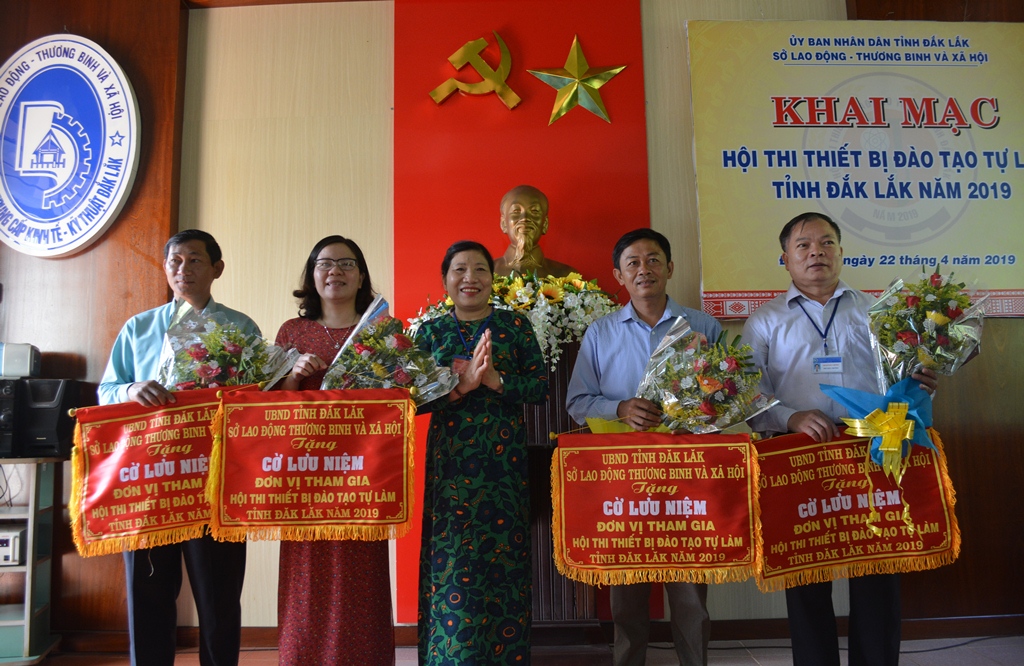 Khai mạc Hội thi thiết bị đào tạo tự làm tỉnh Đắk Lắk năm 2019