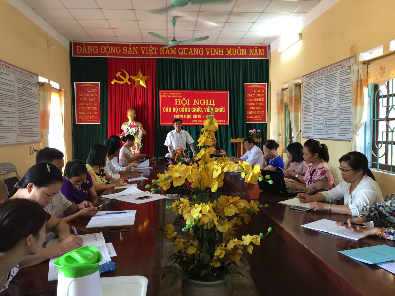 Khẩn trương hoàn thành báo cáo thống kê năm học 2018-2019.