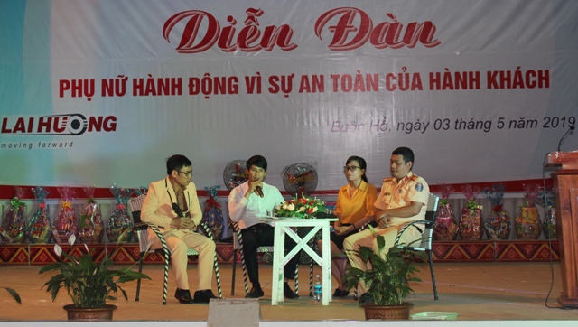 Diễn đàn “Phụ nữ hành động vì sự an toàn của hành khách”