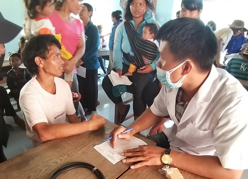 “Ngày hội Thầy thuốc trẻ làm theo lời Bác, tình nguyện vì sức khỏe cộng đồng” huyện Krông Bông năm 2019.