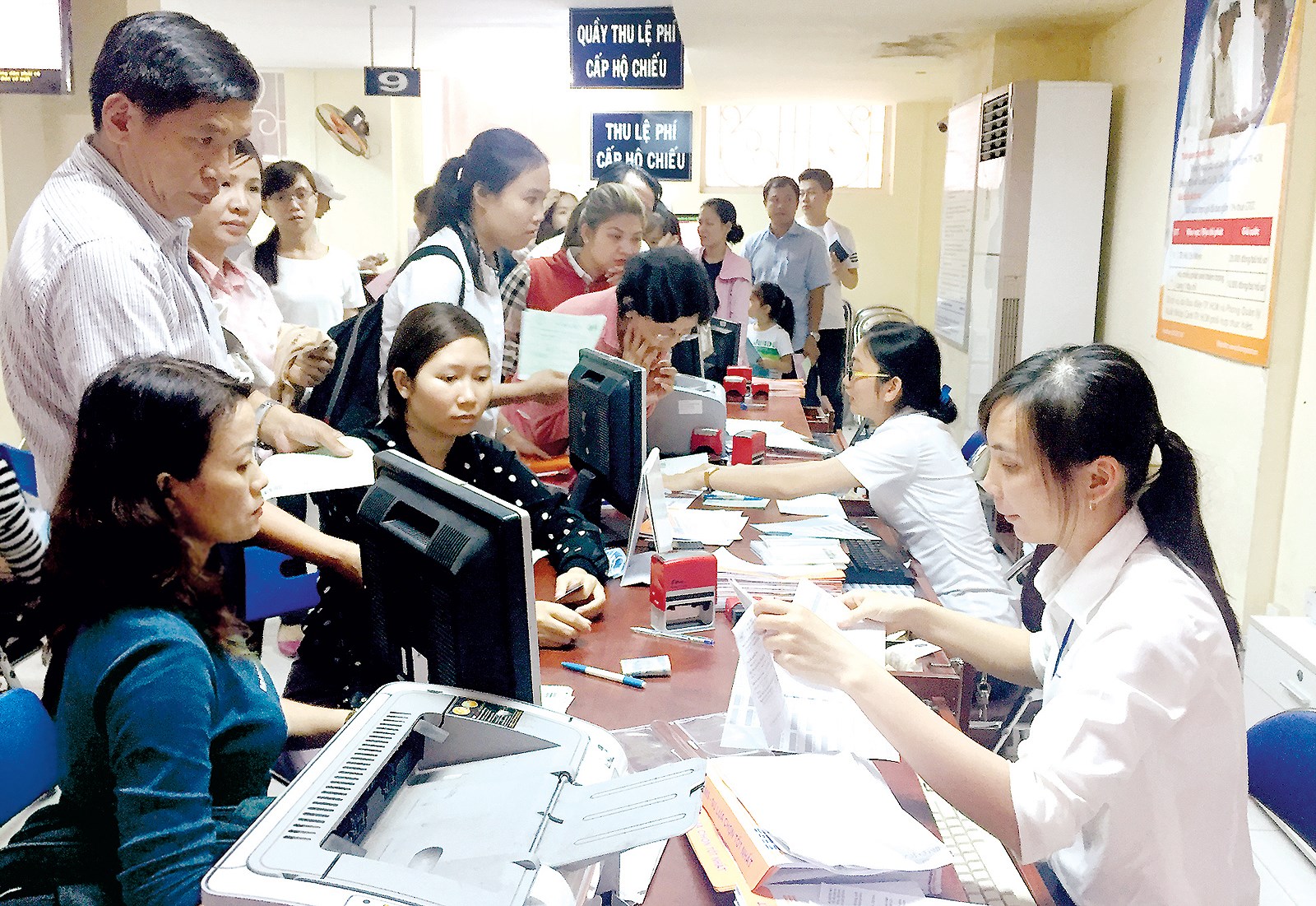 Xem xét, giải quyết đề xuất của Ngân hàng TMCP Ngoại thương Việt Nam – Chi nhánh Đắk Lắk về cung cấp dịch vụ thu hộ phí, lệ phí trong giải quyết thủ tục hành chính