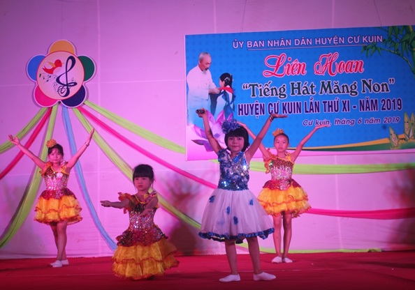 Liên hoan tiếng hát Măng non huyện Cư Kuin lần thứ XI năm 2019.