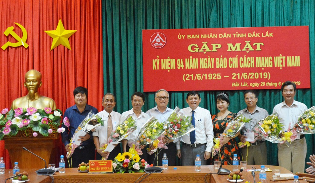 UBND tỉnh gặp mặt các cơ quan báo chí nhân ngày Báo chí Cách mạng Việt Nam