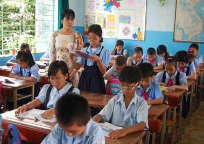 Công nhận lại huyện M’Đrắk đạt chuẩn phổ cập giáo dục tiểu học đúng độ tuổi mức độ 1 năm 2015