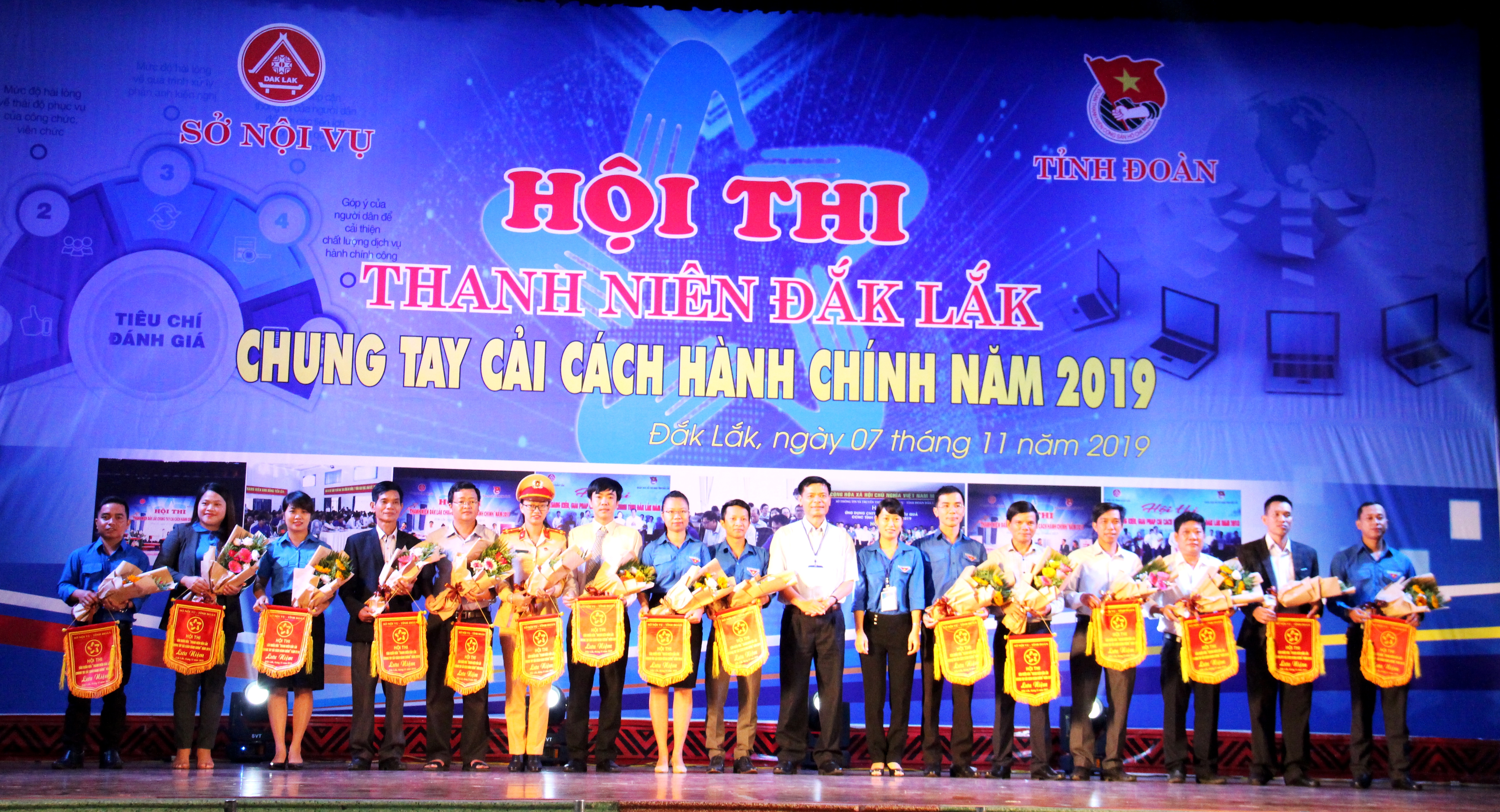 Khai mạc Hội thi sân khấu hóa “Thanh niên Đắk Lắk chung tay cải cách hành chính” năm 2019