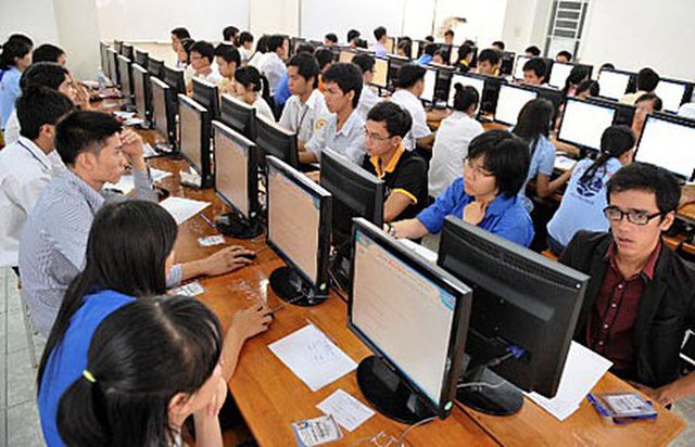 Ban hành Quy chế thi trắc nghiệm trên máy tính đối với kỳ thi tuyển công chức, viên chức