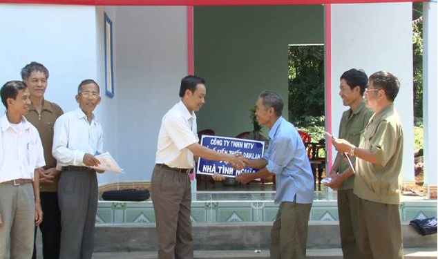 Hội CCB huyện M'Drắk: Chung tay xóa nhà tạm cho hội viên nghèo