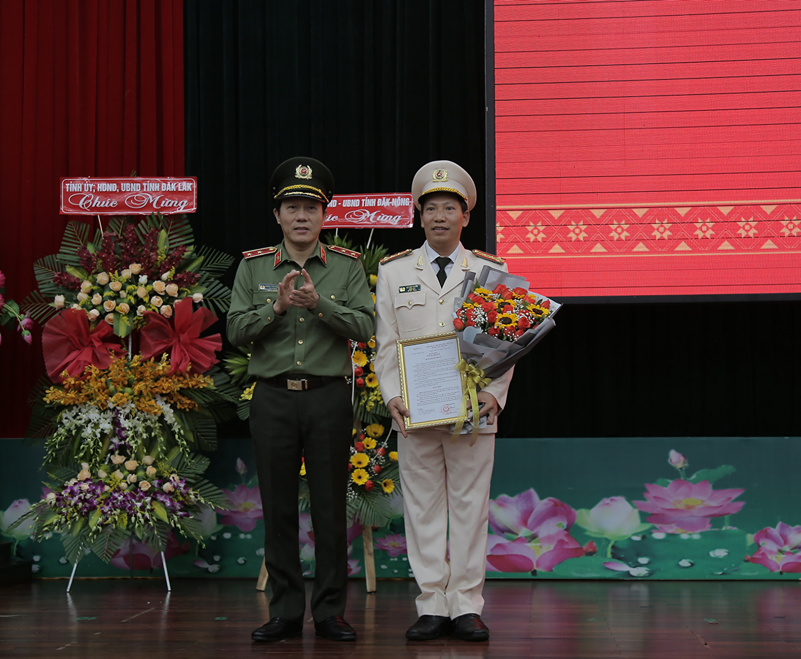 Đại tá Lê Văn Tuyến làm Giám đốc Công an tỉnh Đắk Lắk