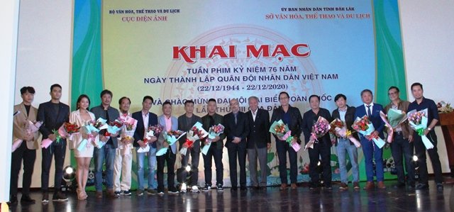 Khai mạc “Tuần phim kỷ niệm 76 năm Ngày thành lập Quân đội nhân dân Việt Nam” tại Đắk Lắk