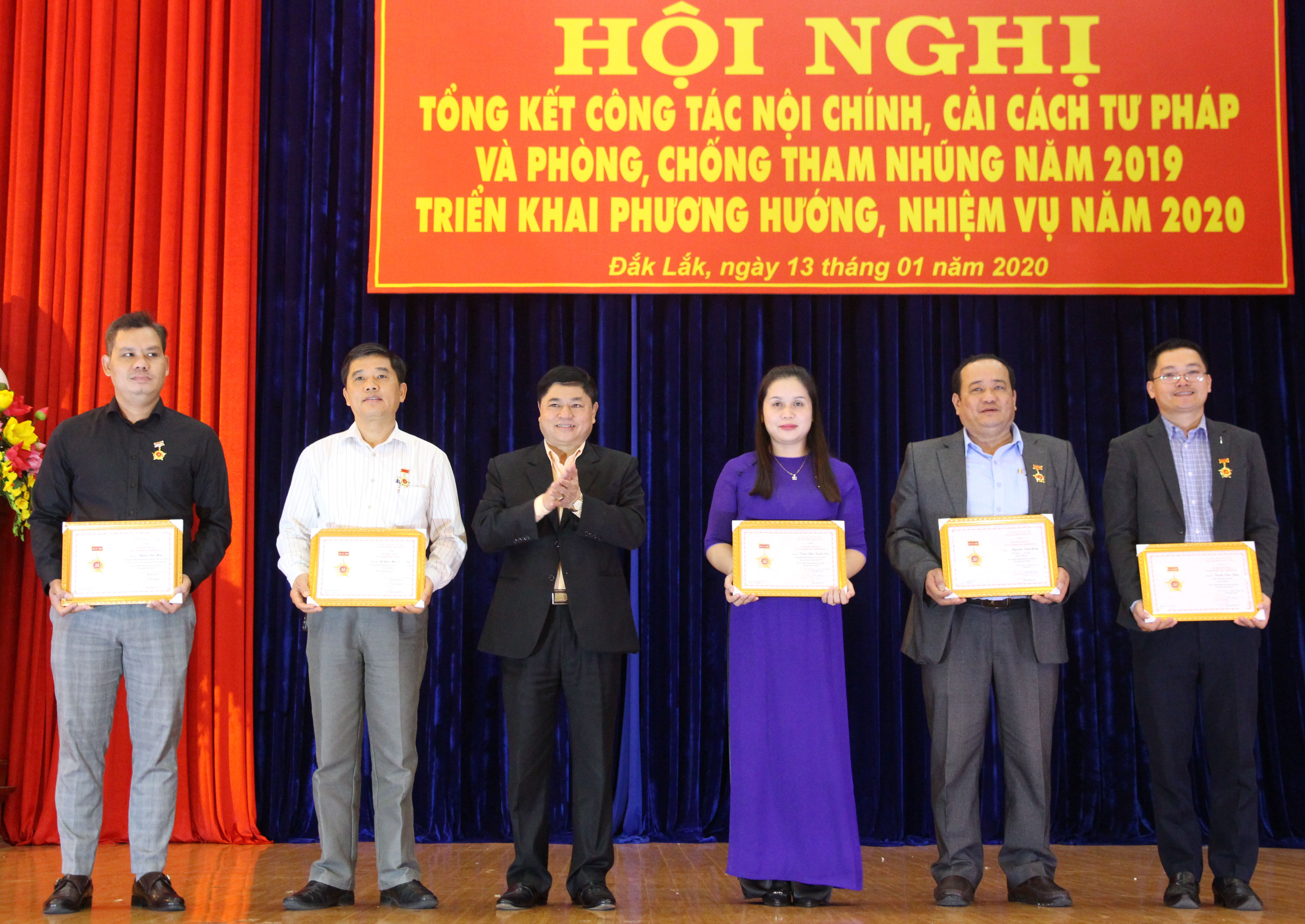 Triển khai công tác nội chính, phòng chống tham nhũng và cải cách tư pháp năm 2020