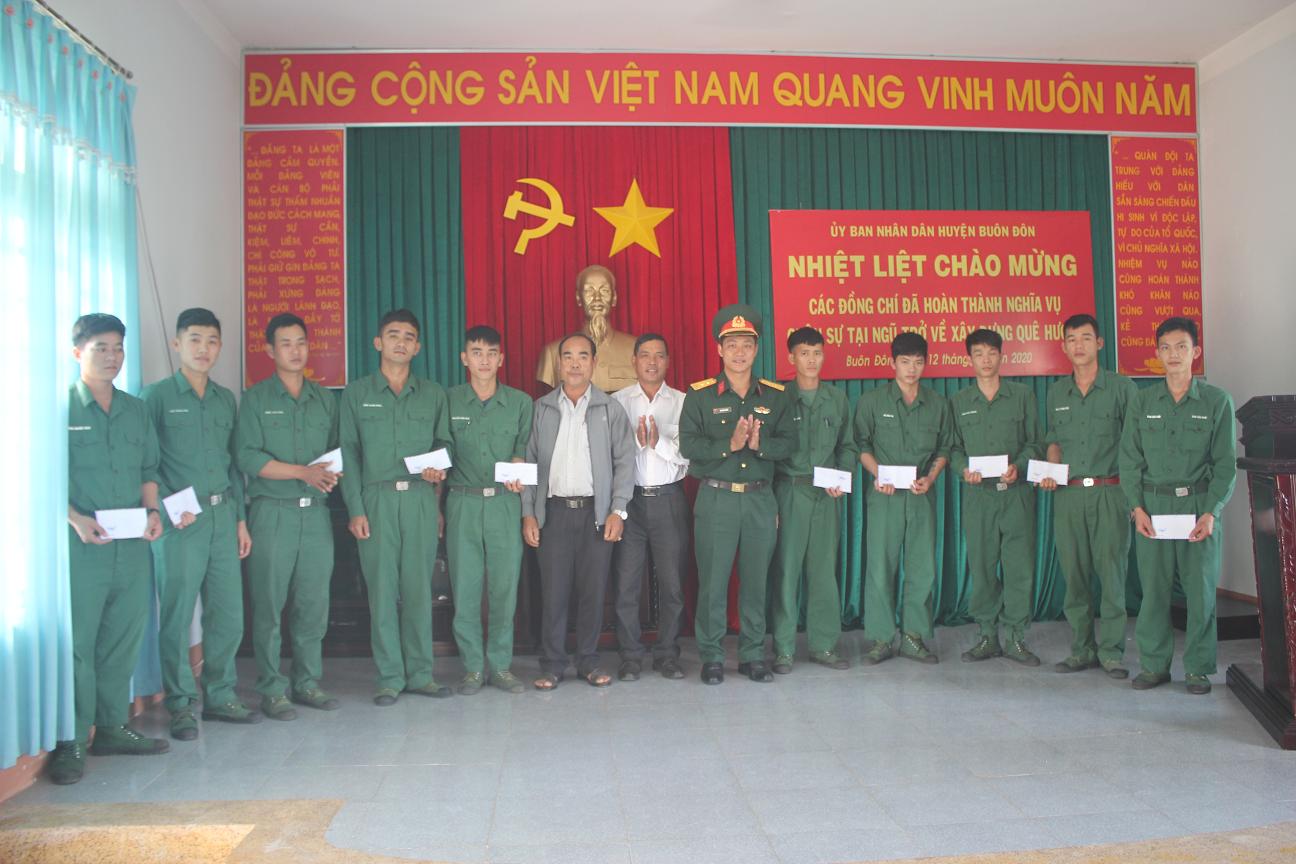 Huyện Buôn Đôn đón 117 quân nhân xuất ngũ hoàn thành nghĩa vụ quân sự trở về địa phương