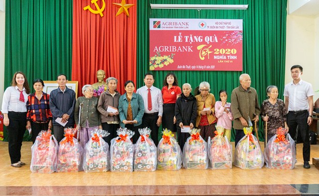 Agribank Đắk Lắk khởi động chương trình an sinh xã hội nhân dịp Tết Canh Tý 2020