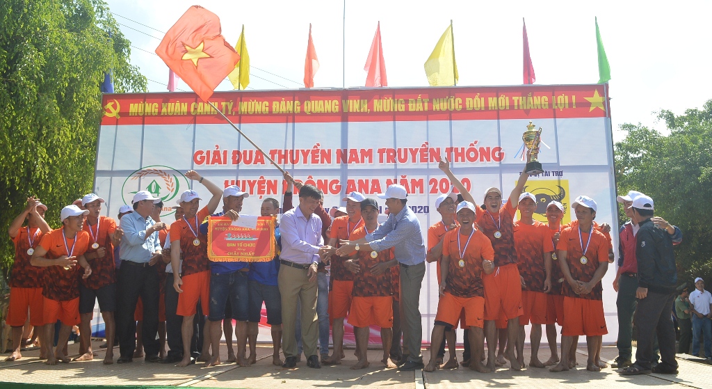 Sôi nổi Giải đua thuyền truyền thống huyện Krông Ana năm 2020