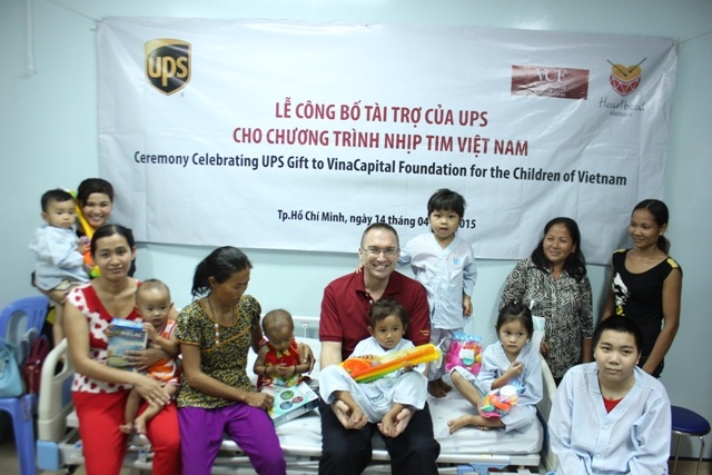 Tiếp nhận tài trợ phẫu thuật tim cho trẻ em năm 2016