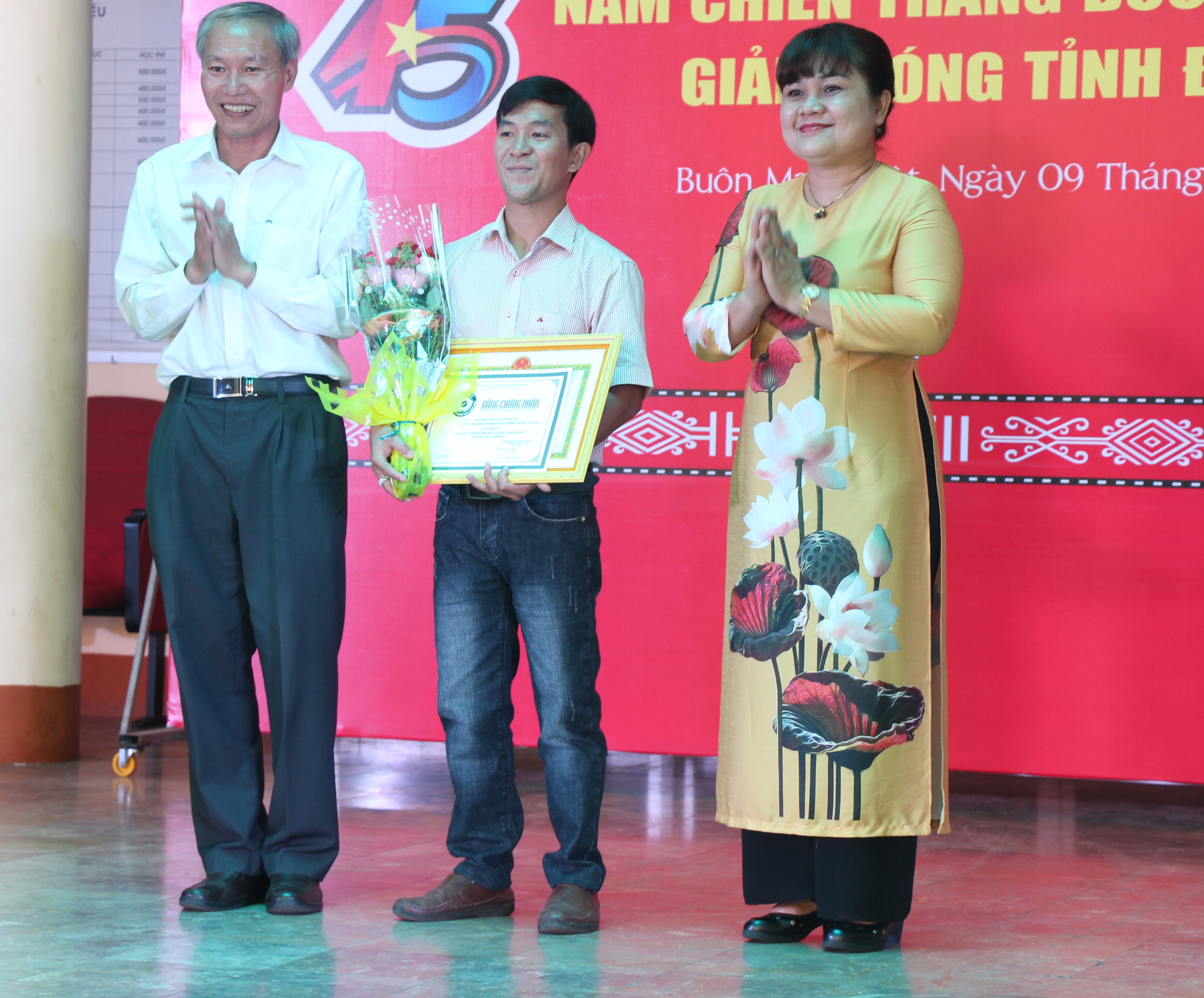 Lễ trao thưởng và khai mạc triển lãm "Cuộc thi ảnh Nghệ thuật 45 năm Chiến thắng Buôn Ma Thuột, giải phóng tỉnh Đắk Lắk"
