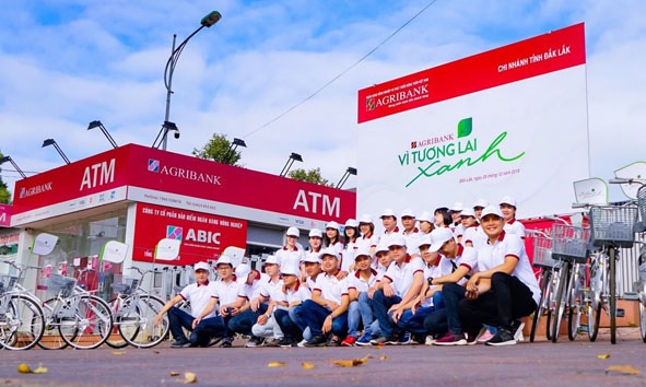 Agribank Đắk Lắk nỗ lực thực hiện thông điệp "Agribank - Vì tương lai xanh"