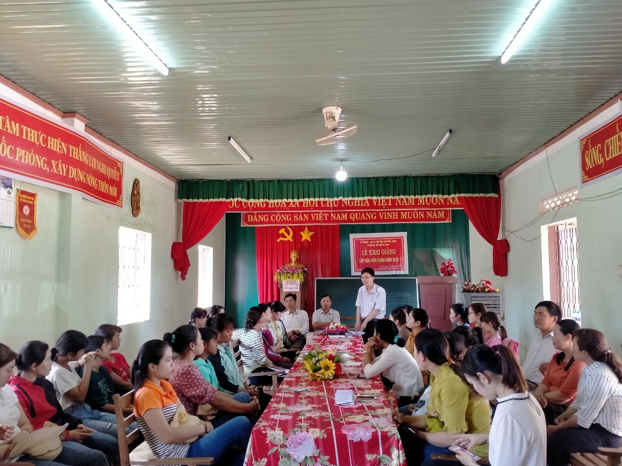 Khai giảng lớp dạy nghề cho hội viên phụ nữ huyện Krông Ana