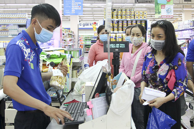 Các cơ sở kinh doanh, thương mại dịch vụ được hoạt động trở lại, trừ vũ trường và karaoke