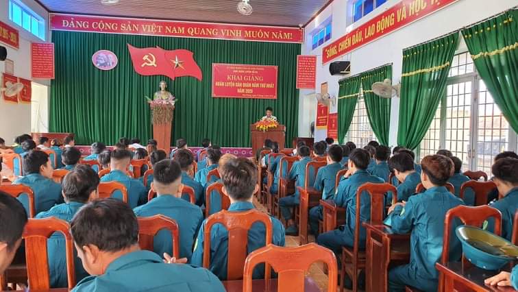 Huyện Krông Bông khai giảng lớp huấn luyện dân quân năm thứ nhất 2020