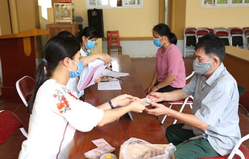 Quyết định phê duyệt danh sách hỗ trợ người có công với cách mạng gặp khó khăn do đại dịch Covid-19 của huyện Krông Búk, tỉnh Đắk Lắk